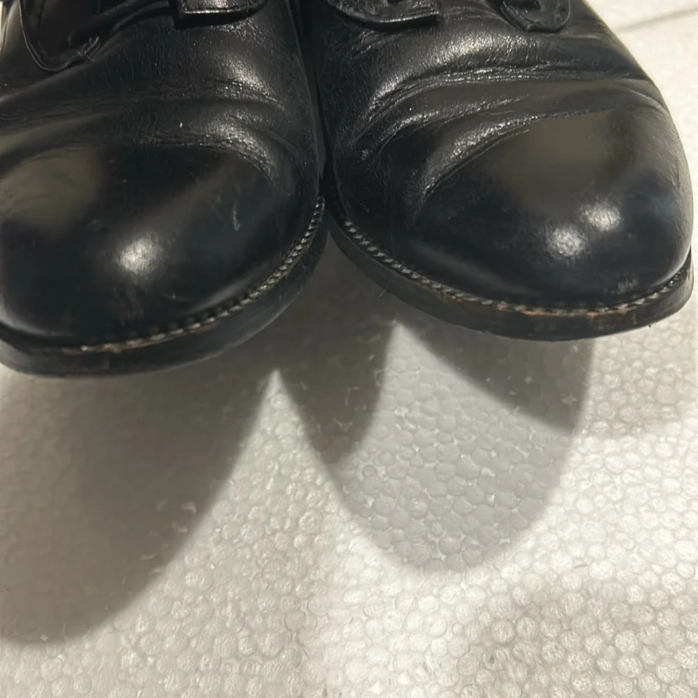 Mellow Yellow lace up Black/silvery details flat leather shoes girls size 4(35)